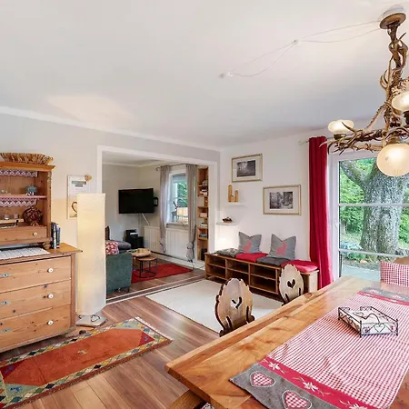 Haus Ruheplatzerl Дом отдыха Рупольдинг